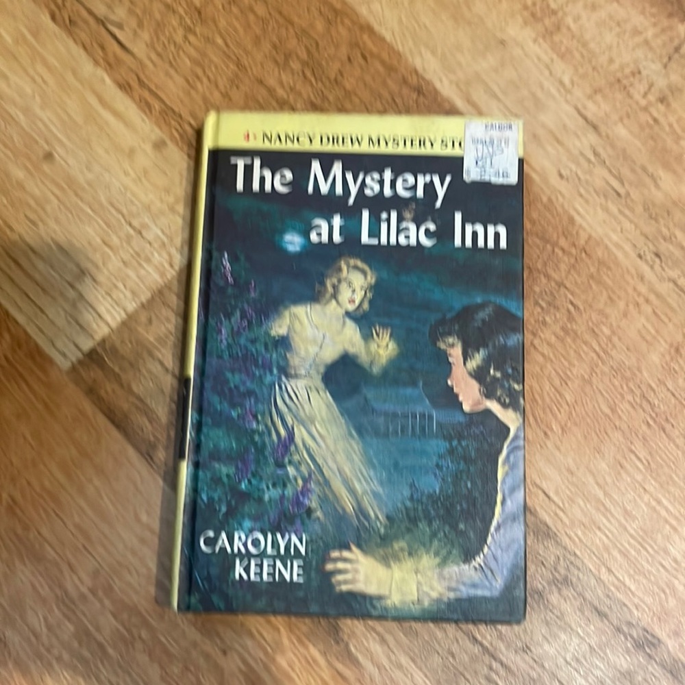 Nancy Drew “The mystery at Lilac inn” by Carolyn Keene